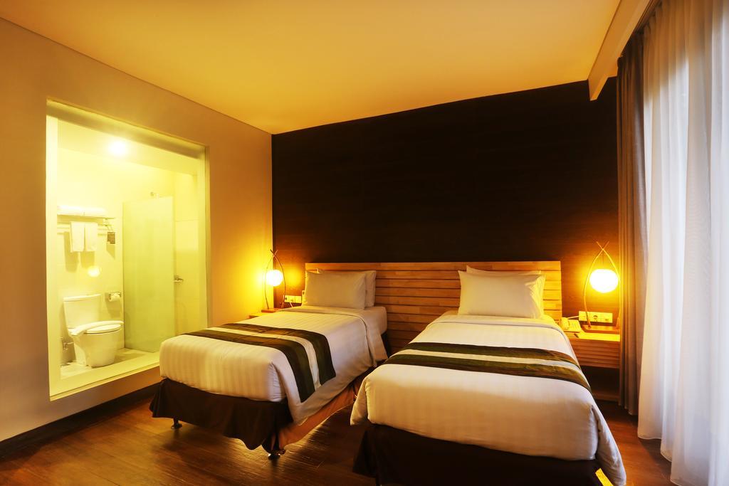 Grand Whiz Hotel Nusa Dua  Zimmer foto